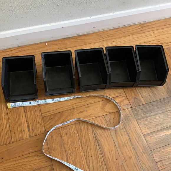 5 stackable containers - Picture 1 of 4